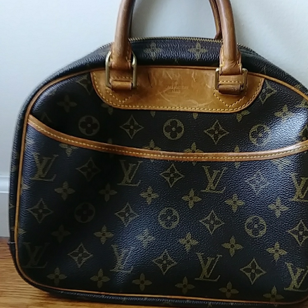 Louis Vuitton Deauville not for sale !